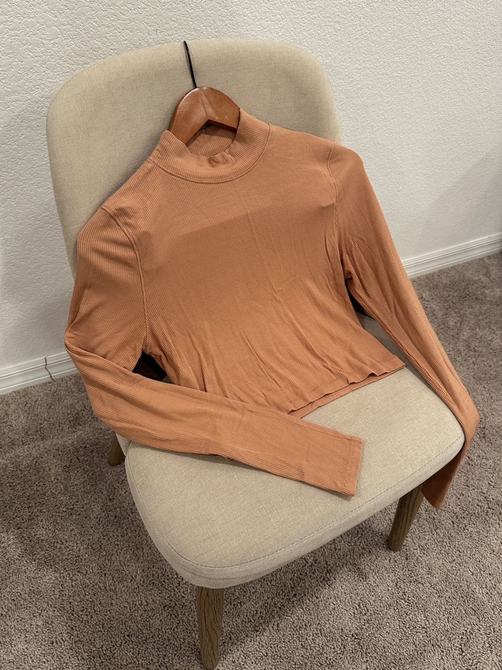 Aeropostale Women's Long-Sleeve Ribbed Mock Neck Top - Rust